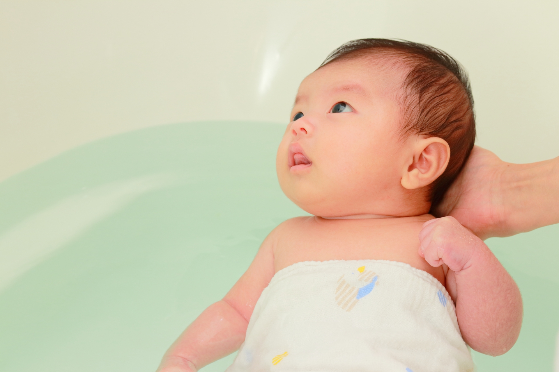 赤ちゃんのお風呂 ベビーソープ ベビー用固形石鹸 沐浴剤 どれがいいの スキンケアは にこにこ 子育て